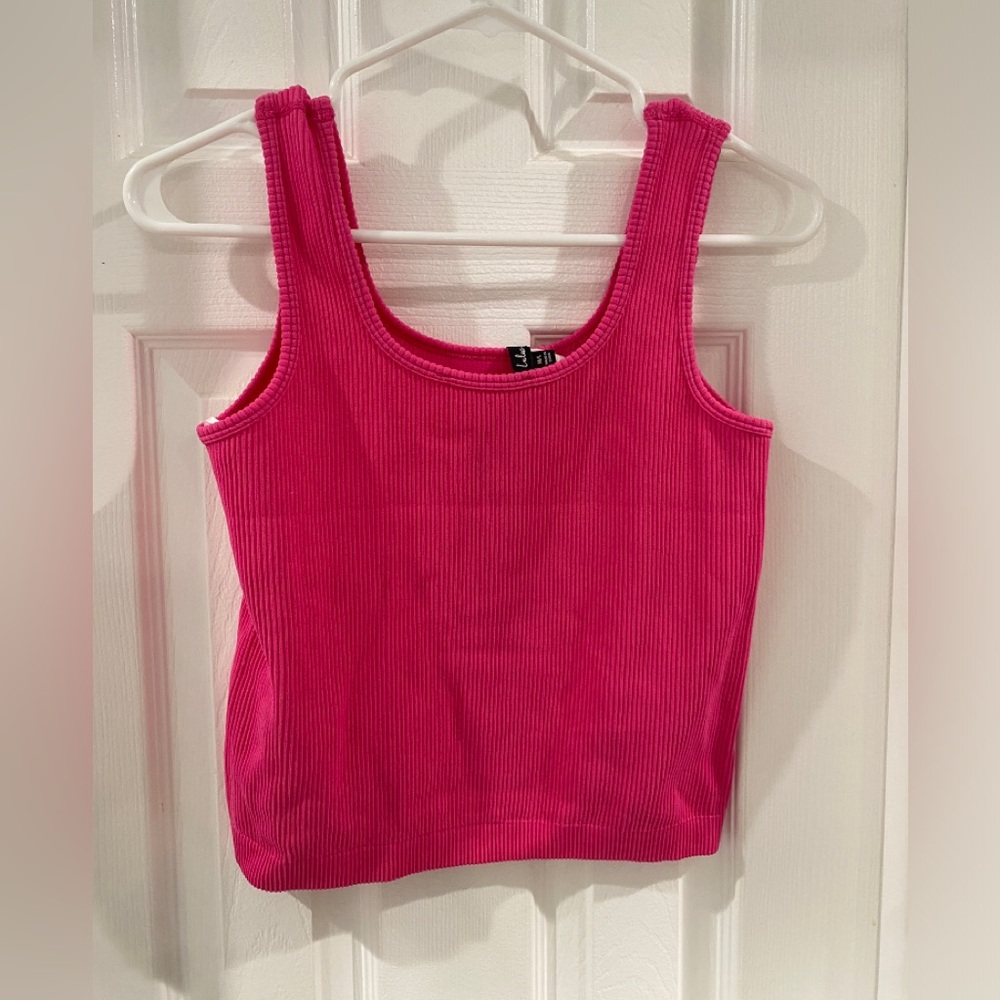 Lulus ribbed crop top size M/L NWT